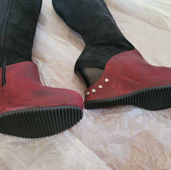 NIB Fluevog Conquer Signe boots - Picture 3 of 12